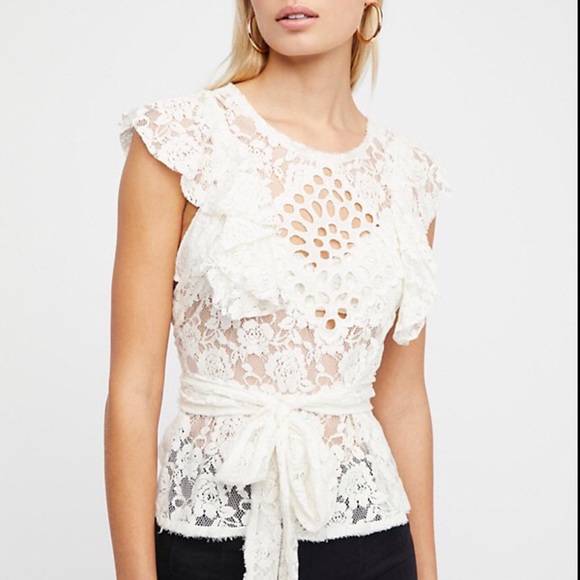 Free People Tops - 🌸Free People ONE lace top XS NWT💕